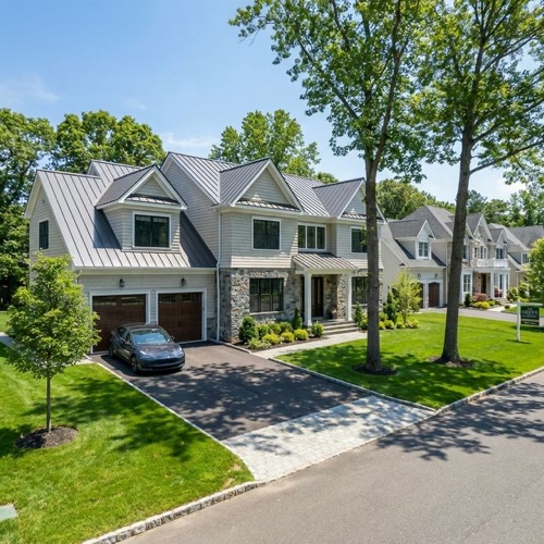 Modern luxury colonial new-construction home in a Lakewood NJ subdivision
